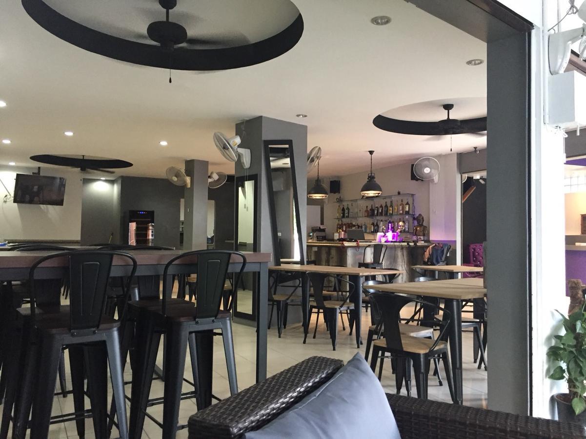 C&C Residence Bistro Restaurant Pattaya Exterior photo